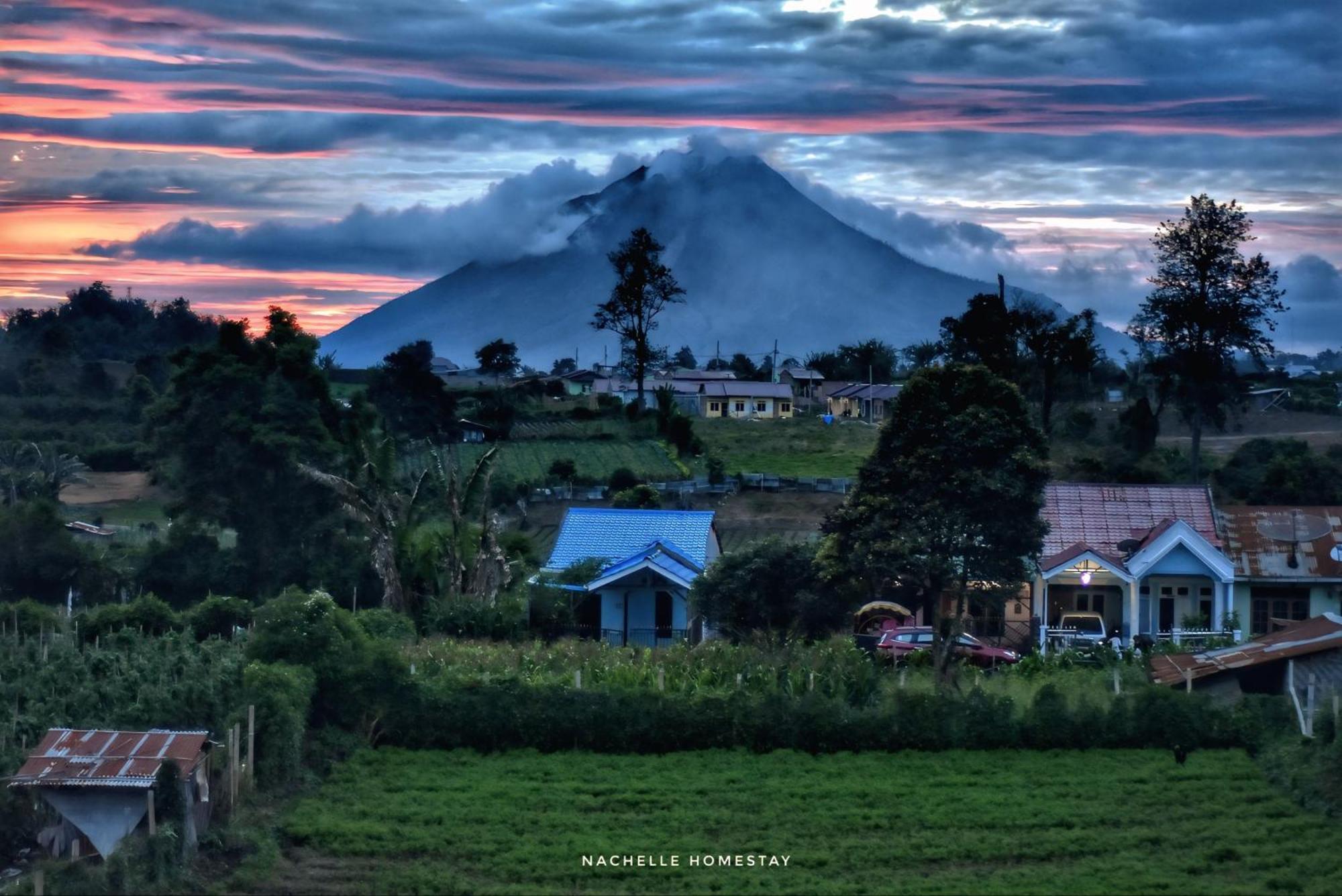 Nachelle Homestay Berastagi Exterior foto